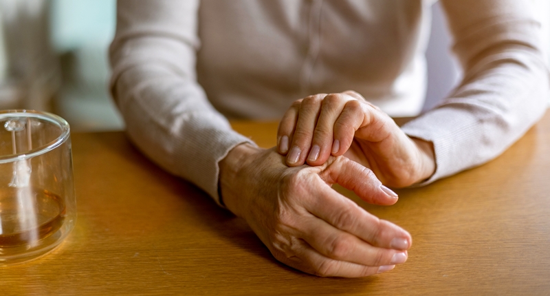 소리 없이 찾아와 생명을 위협하는 골다공증