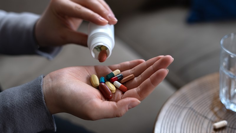 고령자 약물 6개월 이상 복용하면 골절 위험 43% 증가